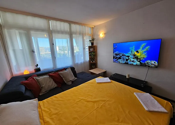 Great Flat Few Minutes From The Beach! Apartment