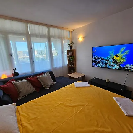 Great Flat Few Minutes From The Beach! Apartment