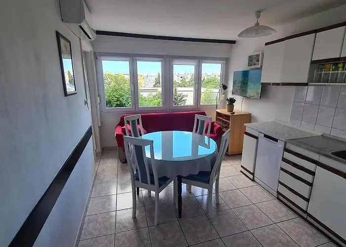 Апартаменты Great Flat Few Minutes From The Beach! *