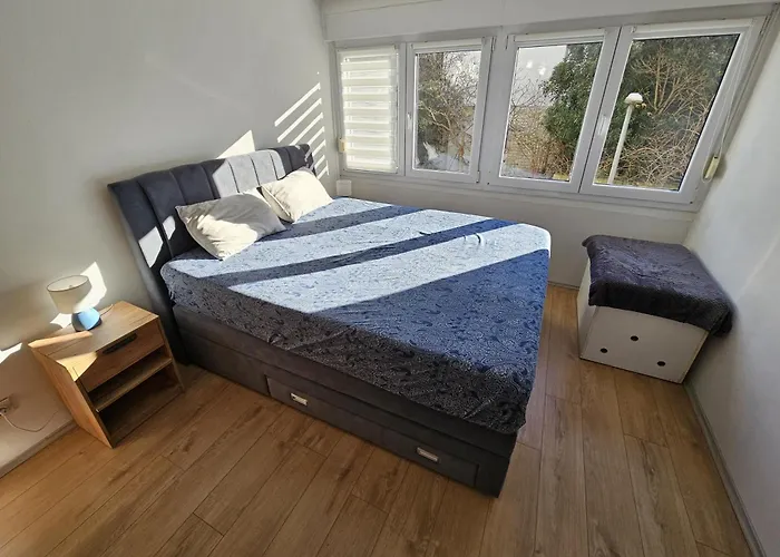 Апартаменты Great Flat Few Minutes From The Beach! Пула